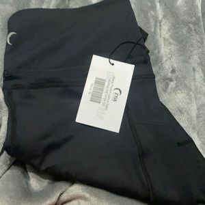 Black Zyia Light N Tight Pocket Leggings